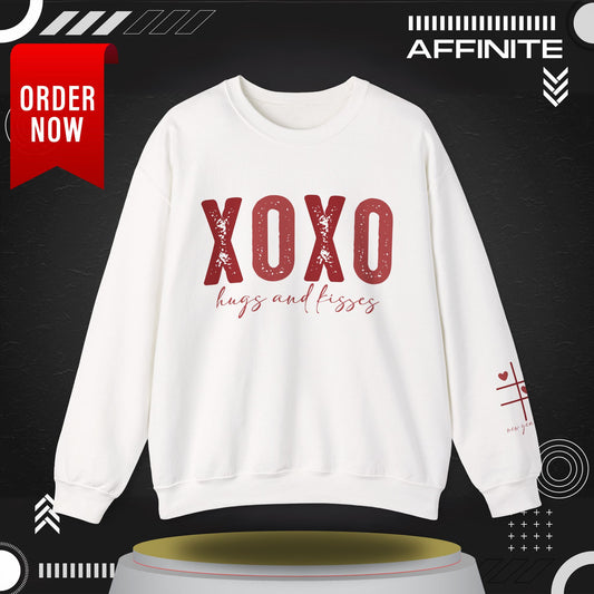 Sweatshirt XOXO Hugs and Kisses Crewneck Sweatshirt - Cozy Valentine's Day Gift White