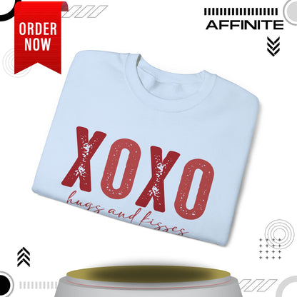 Sweatshirt XOXO Hugs and Kisses Crewneck Sweatshirt - Cozy Valentine's Day Gift