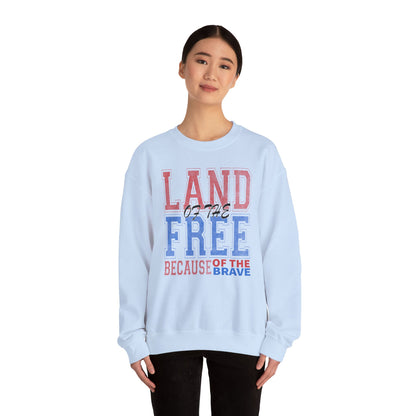 Sweatshirt Land of the Free Sweatshirt – Patriotic USA Crewneck by Gildan
