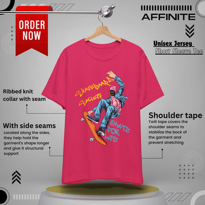 T-Shirt Skateboard Society Unisex Tee - Vibrant Orange Graphic T-Shirt for Skate Enthusiasts Fuchsia