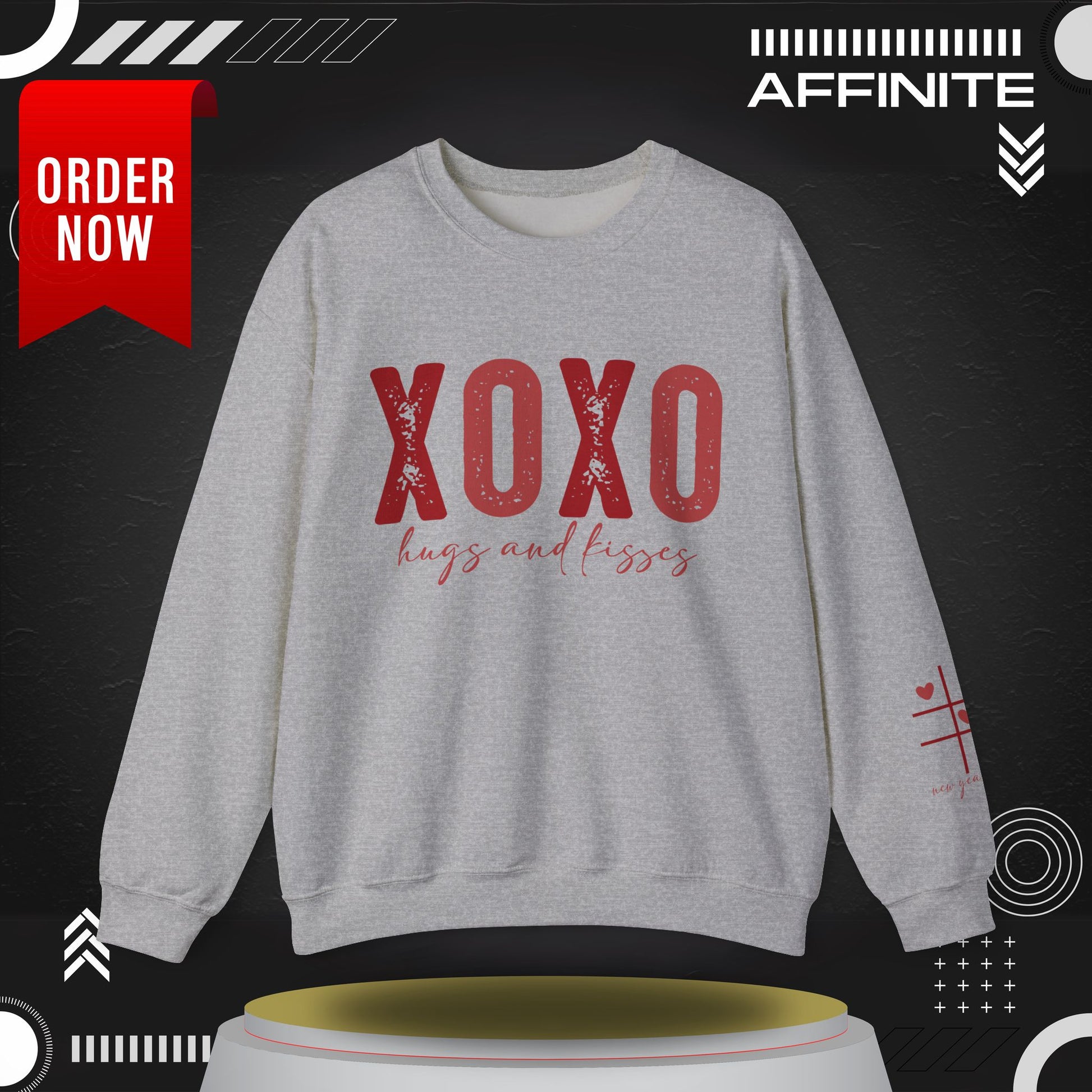 Sweatshirt XOXO Hugs and Kisses Crewneck Sweatshirt - Cozy Valentine's Day Gift Sport Grey