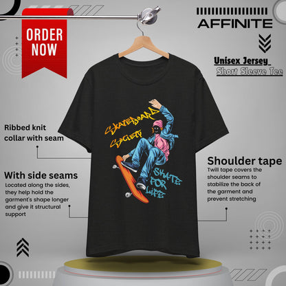 T-Shirt Skateboard Society Unisex Tee - Vibrant Orange Graphic T-Shirt for Skate Enthusiasts Black Heather