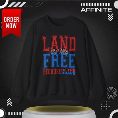 Sweatshirt Land of the Free Sweatshirt – Patriotic USA Crewneck by Gildan Black