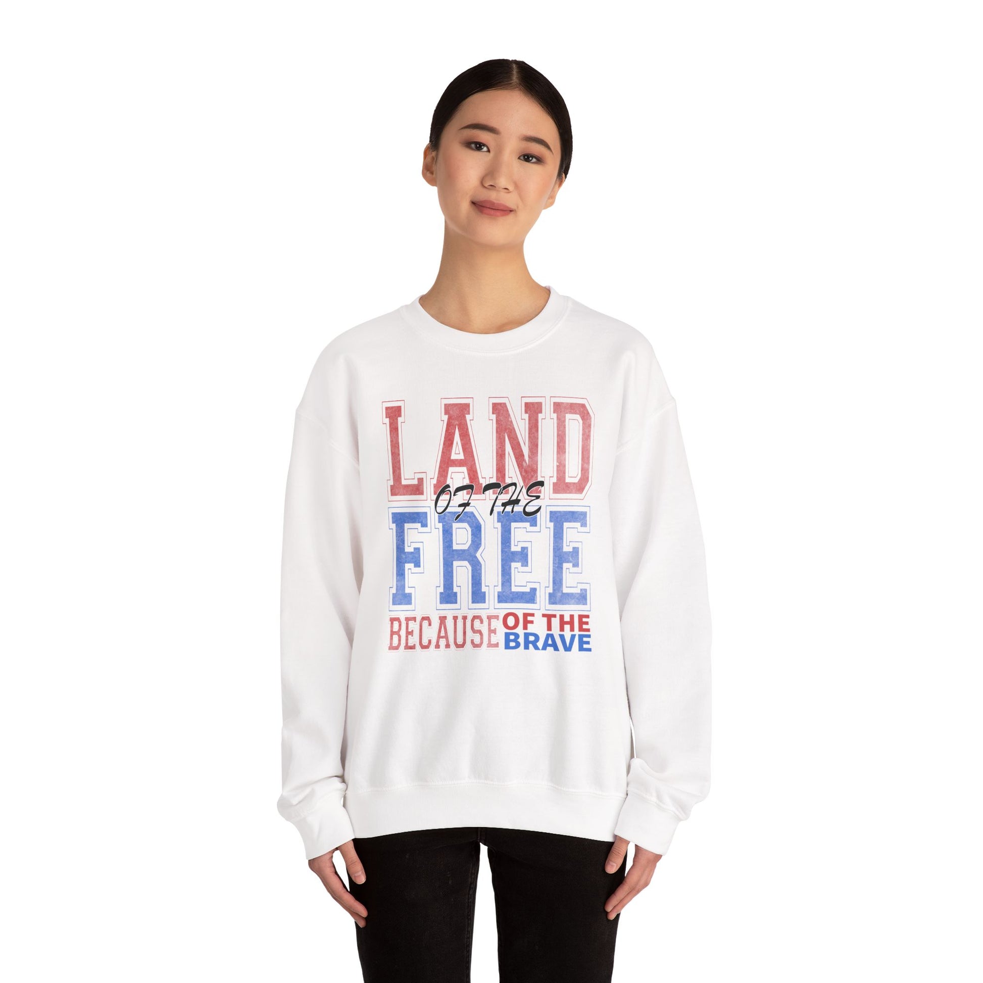 Sweatshirt Land of the Free Sweatshirt – Patriotic USA Crewneck by Gildan