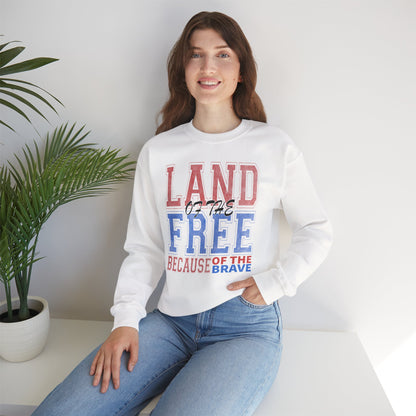 Sweatshirt Land of the Free Sweatshirt – Patriotic USA Crewneck by Gildan